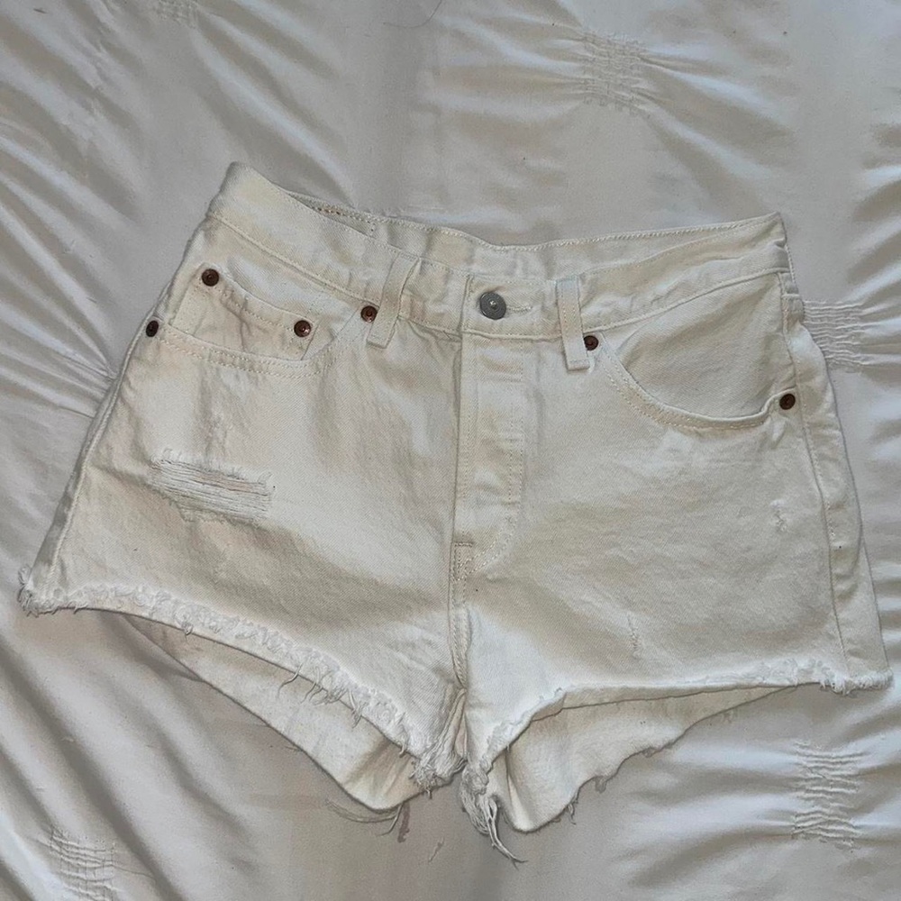 Levi’s 501 Shorts, White
